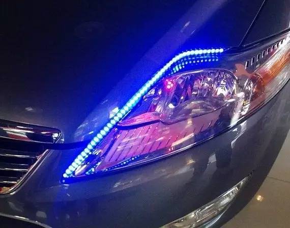 除了照明，汽車車燈還能干嘛？
