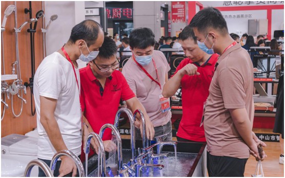 碩果累累，大紅鷹電器驚艷亮相中國小家電交易會