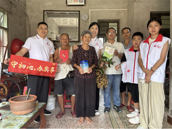 公益路上，奮力追光丨亞獅金屬企業(yè)參與揭西助學活動