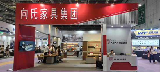 向氏鑫源亮相上海家博會(huì)：辦公家具新升級(jí)，共繪美好藍(lán)圖